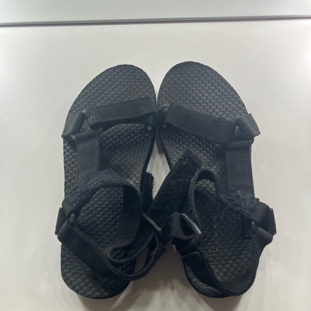Stylish Black Strappy Sandals